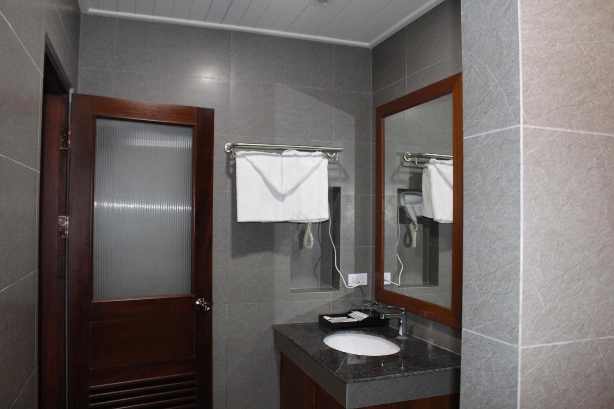 Lux Hotel Luang Prabang Exterior foto